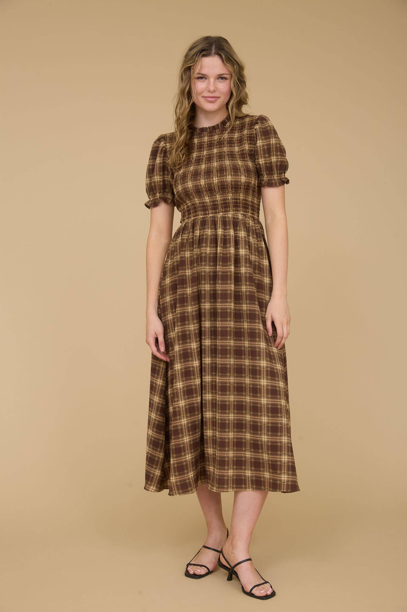PLAID ROUND NECK PUFF SLEEVE SMOCKED MIDI DRESS